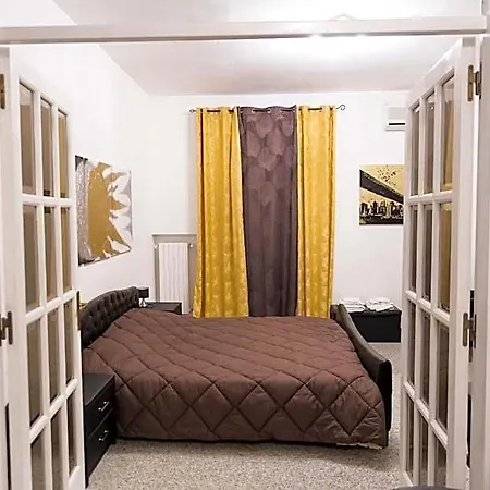 B&B Metropolitan