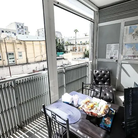 Alojamento de Acomodação e Pequeno-almoço Metropolitan Bari